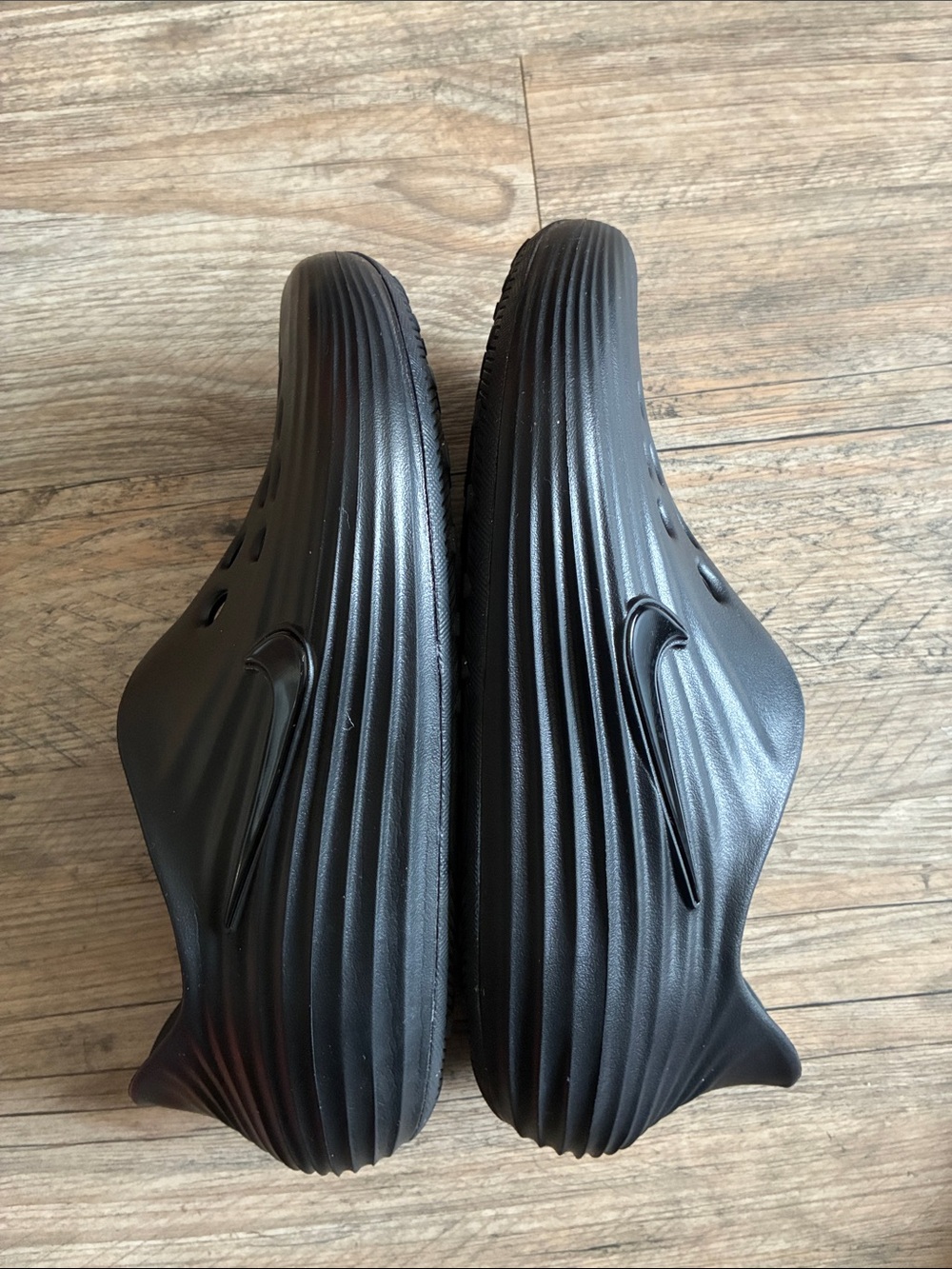 Nike Black Slip-On Clog-Style Comfort Shoes - Picture 3 of 4
